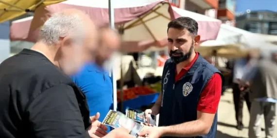 Isparta'da Polis, Vatandaşları Güvenlik Konusunda Bilgilendirdi