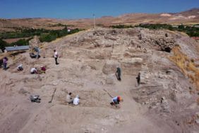 Elazığ'da yaklaşık 6 bin yıllık buluntular gün yüzüne çıkarıldı