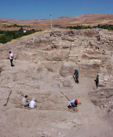 Elazığ'da yaklaşık 6 bin yıllık buluntular gün yüzüne çıkarıldı