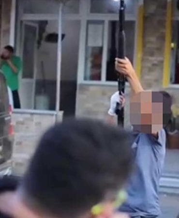 Çorlu'da Sokak Röportajında Pompalı Tüfekle Havaya Ateş Eden Çocuk Tutuklandı