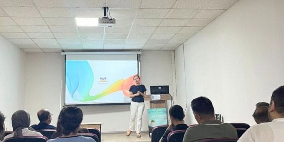 Isparta'da Koruyucu Ailelik Eğitimi: Sosyal Hizmetler Personeli Bilgilendirildi