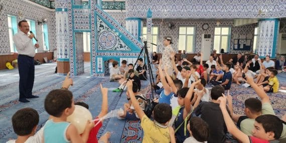 Antalya Yaz Kur'an Kursları'nda Manevi Şölen