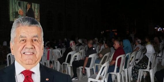 Senirkent’te açık hava sineması keyfi