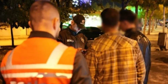 Isparta'da Gece Asayiş Operasyonu: Parklar ve Mesire Alanları Kontrol Edildi