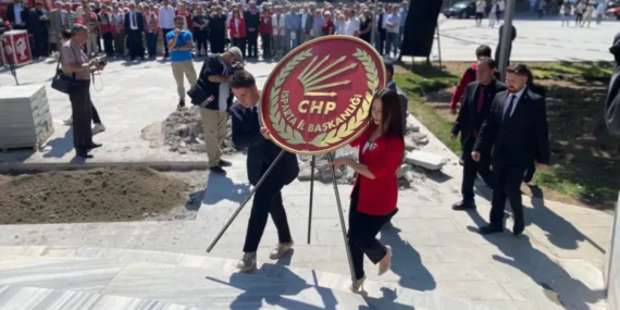 CHP, 102. Yıldönümünü Atatürk Anıtı'nda Anma Töreniyle Kutladı