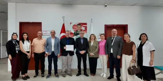 Isparta Şehit Yunus Emre Hastanesi, Sağlık Bakanlığı'ndan 'Beslenme Dostu İşyeri' Belgesini Aldı