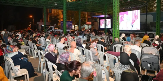 Isparta Yaz Akşamları Sinema Etkinliği Vatandaşlardan Tam Not Aldı