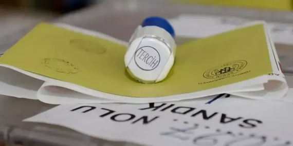 ORC Anketi: Büyükşehirlerde CHP Önde, Ancak Rekabet Sıkı