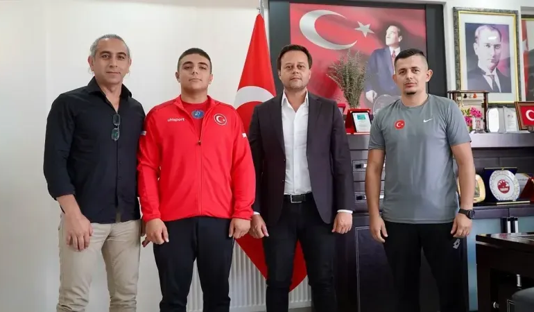 Ispartalı Güreşçi Can Polat Akbay, Türkiye Şampiyonasında Çifte Altın Madalya Kazandı