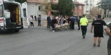 Hafif Ticari Araç-Motosiklet Kazası: 1 Yaralı, Hayati Tehlike Yok