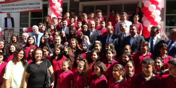 Şehit Öğretmen Anısına Okul Açılışı: Mutluluk ve Hüzün Bir Arada