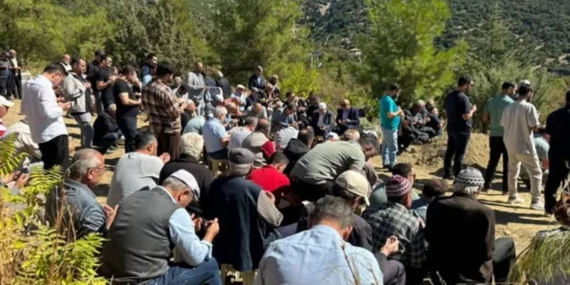 İmam Hatip, Eşinin Cenaze Namazını Kıldırdı