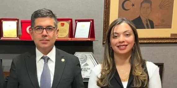 CHP'de Halıcı ve Taşer Tekrar Parti Meclisi'nde