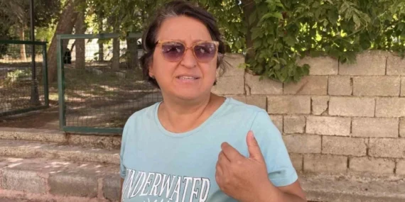 Sokak köpeklerinin saldırısında yaralandı 