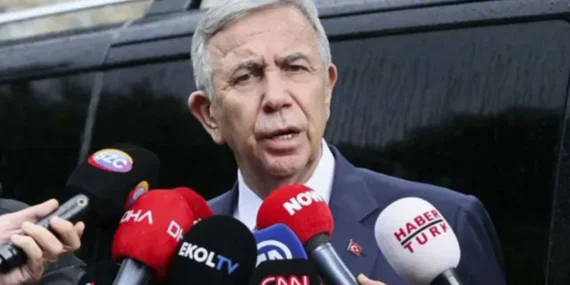 CHP İstanbul İl Başkanlığına Polis Ablukası: Mansur Yavaş'tan Sert Tepki ve Demokrasi Uyarısı