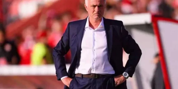 Mourinho'nun Benfica'sı AVS'yi 3-0'la Tarihe Yazdırdı