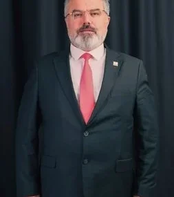 Yüksek Öğrenim Maliyeti ve İşsizlik: Gençler Amelelik Yaparak Okulunu Tamamlamaya Çalışıyor