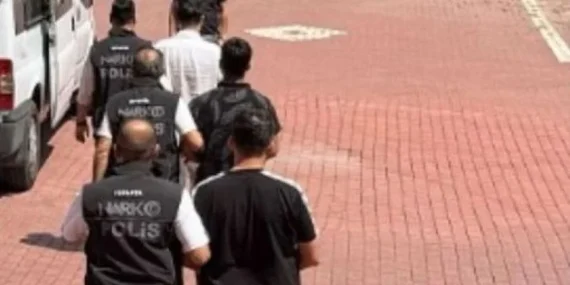 Isparta'da Üç Aranan Şahıs Gözaltına Alındı