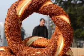 Ankara'da Simit Fiyatı 20 TL'ye Çıktı: Vatandaştan Tepki ve Esnaftan Açıklama