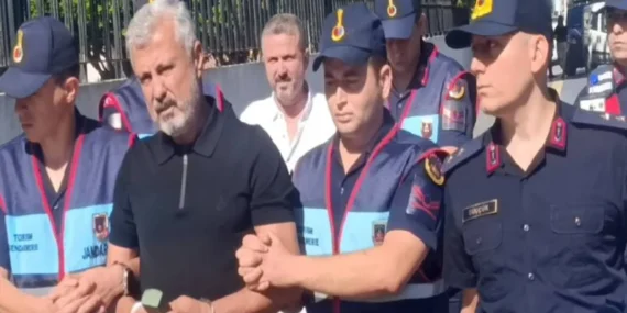 Eski Manavgat Belediye Başkanı ve Kardeşi Rüşvet ve Yolsuzluk İddiasıyla Tutuklandı