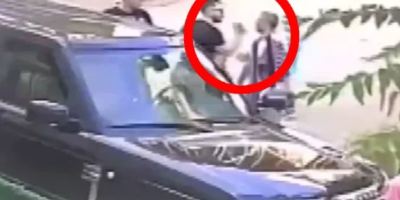 Gebze'de Çocuklarının Gözleri Önünde Baba Tokatlandı: Güvenlik Kamerası Kayıtları Ortaya Çıktı