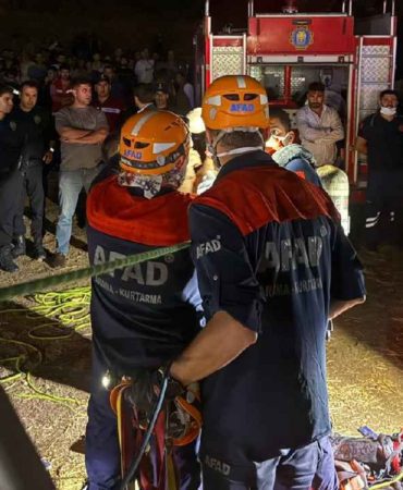 Temizlik için su kuyusuna giren 4 kişi öldü