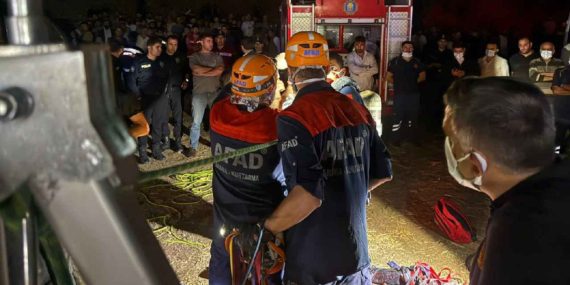 Temizlik için su kuyusuna giren 4 kişi öldü