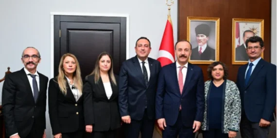 Isparta'da Sağlık Alanında Önemli Buluşma: Vali Erin, Eczacı Odası Yeni Yönetimini Ağırladı