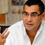 Enver Aysever'e Canlı Yayın Gözaltısı