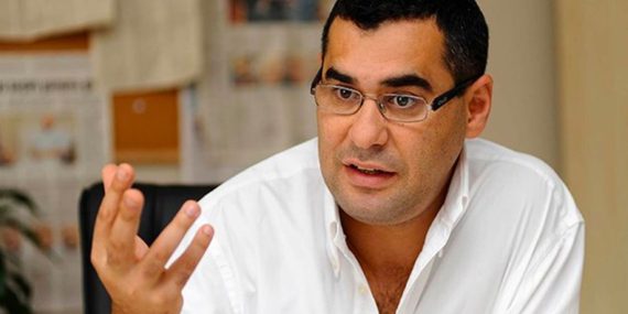 Enver Aysever'e Canlı Yayın Gözaltısı