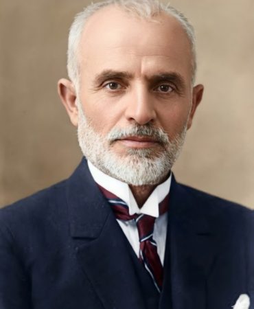 Fotoğraf yapay zeka ile renklendirilmiş ve restore edilmiştir.