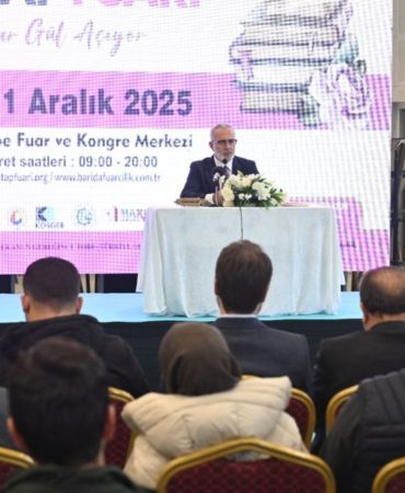 Isparta Kitap Fuarı'nda Yenişehirlioğlu İlgisi