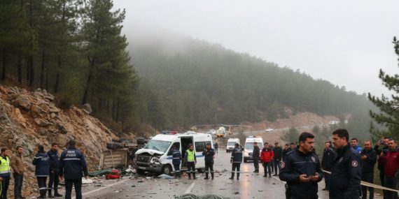 Isparta-Antalya-Yolundaki-Kazadan-Aci-Haber-Sayi-2-Oldu-gemini