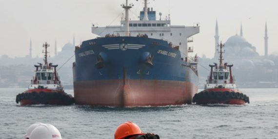 Istanbul-Bogazinda-Yuk-Gemisi-Arizalandi-Ahirkapiya-Cekildi-gemini