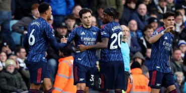 Lider-Arsenal-Leeds-United-Deplasmaninda-Sov-Yapti-4-0-featured