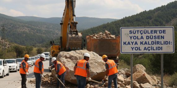 Sutculerde-Yola-Dusen-Kaya-Kaldirildi-Yol-Acildi-gemini