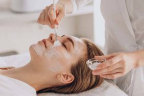 Yuz-Yikarken-Dikkat-Islak-Birakmak-Cildi-Kurutuyor-featured