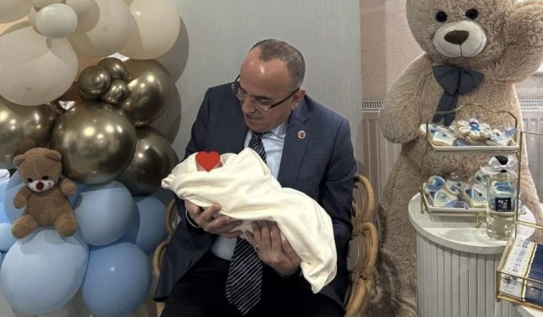 baskan-tural-dede-oldu