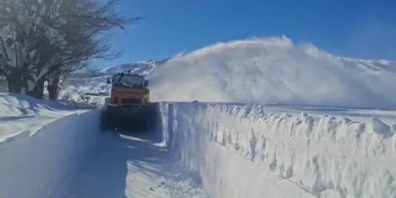 tuncelide-113-koy-yolu-ulasima-kapandi