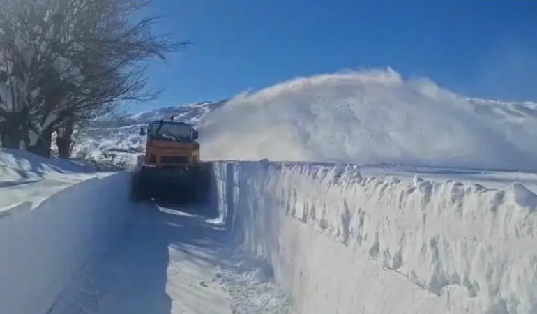 tuncelide-113-koy-yolu-ulasima-kapandi