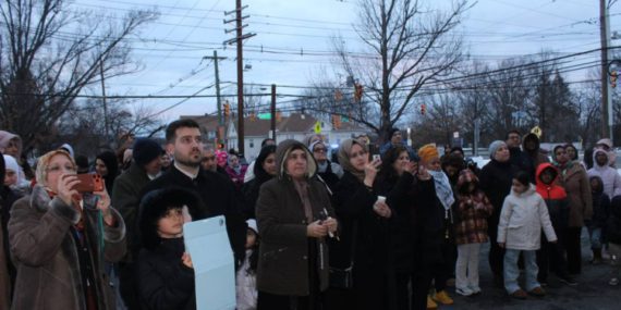 New Jersey’de Tarihi An: Maarif Okulu’nda Ramazan Hilali Işıldadı