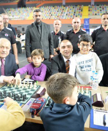 Trabzon'da 24 Şubat Kurtuluş Kupası Satranç Turnuvası Başladı