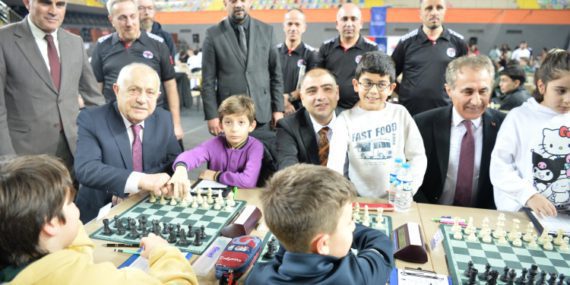Trabzon'da 24 Şubat Kurtuluş Kupası Satranç Turnuvası Başladı