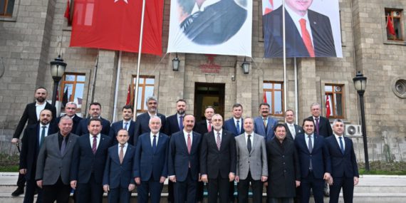 Bakan Işıkhan Isparta’da İş Dünyası ve STK Temsilcileriyle Buluştu