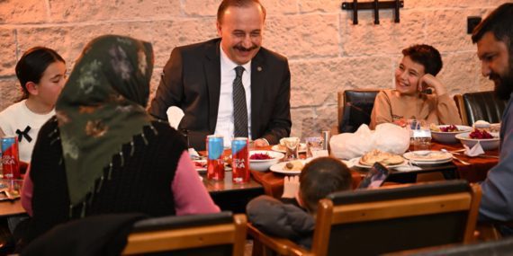 Vali Abdullah Erin Yetimlerle İftarda Buluştu: Devletin Şefkati Sizinle